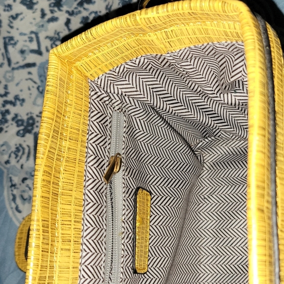 Handbag - Picture 3 of 4